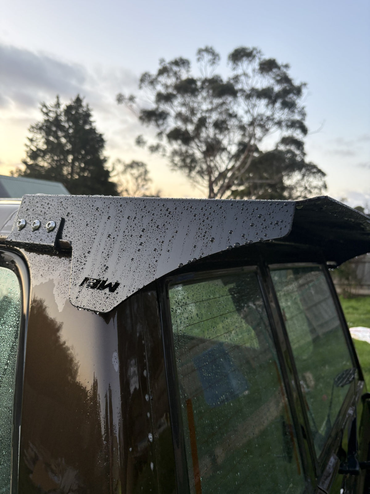 Gq Wagon - Standalone Roof Wing